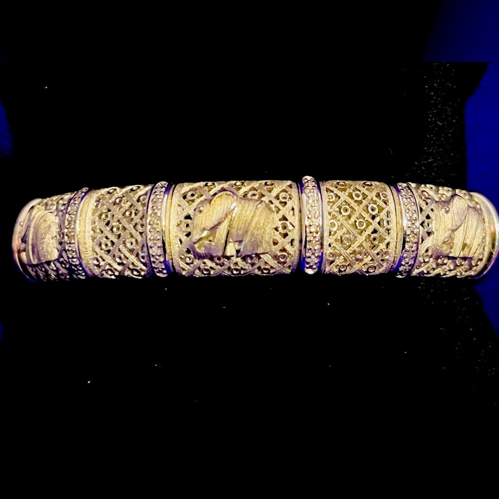 NWOT Affinity Diamonds Elephant Filigree Cuff Bracelet